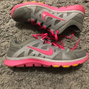 Woman’s Nike Fitsole sneakers